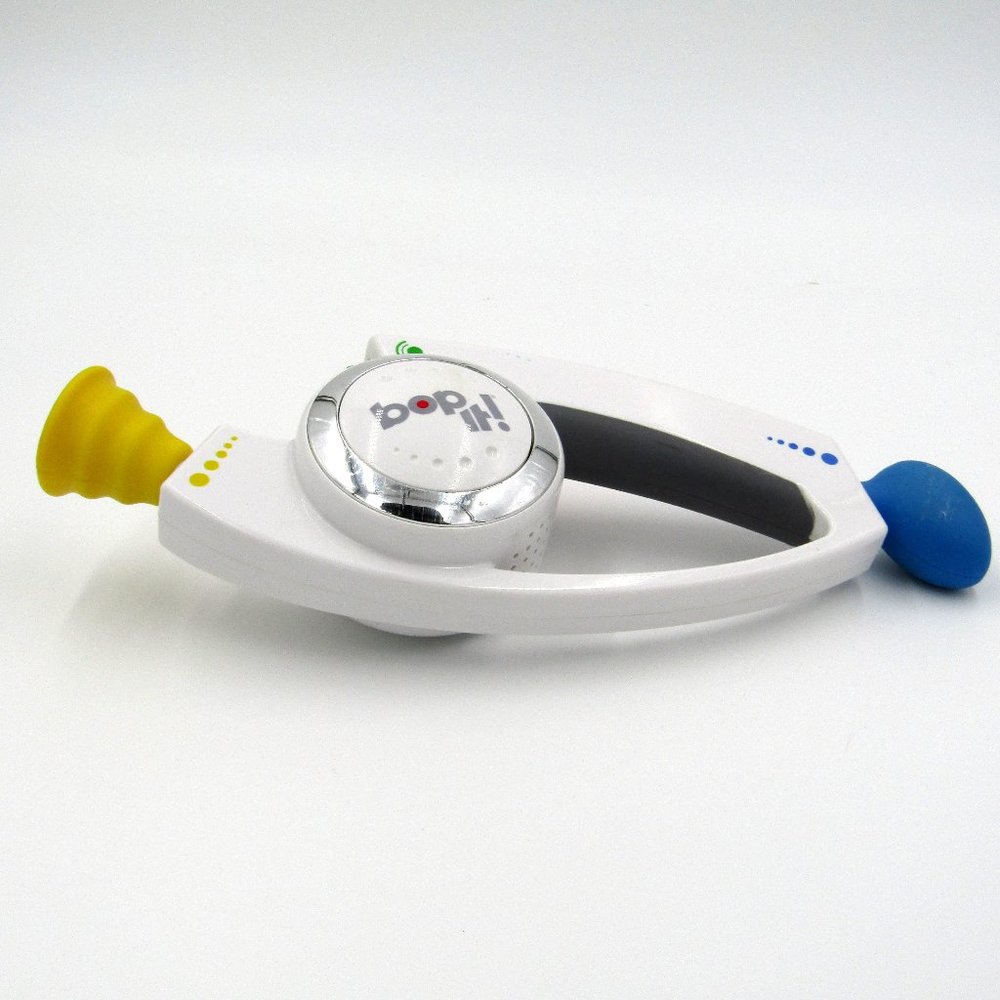 Hasbro BOP IT! 2008 Original Electronic Game Pull Twist Bop Handheld Toy Tested